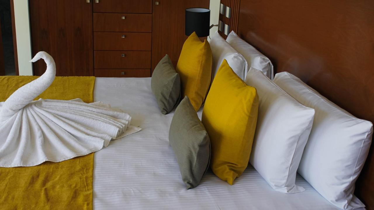 Panther Bay Boutique Hotel アクマル エクステリア 写真