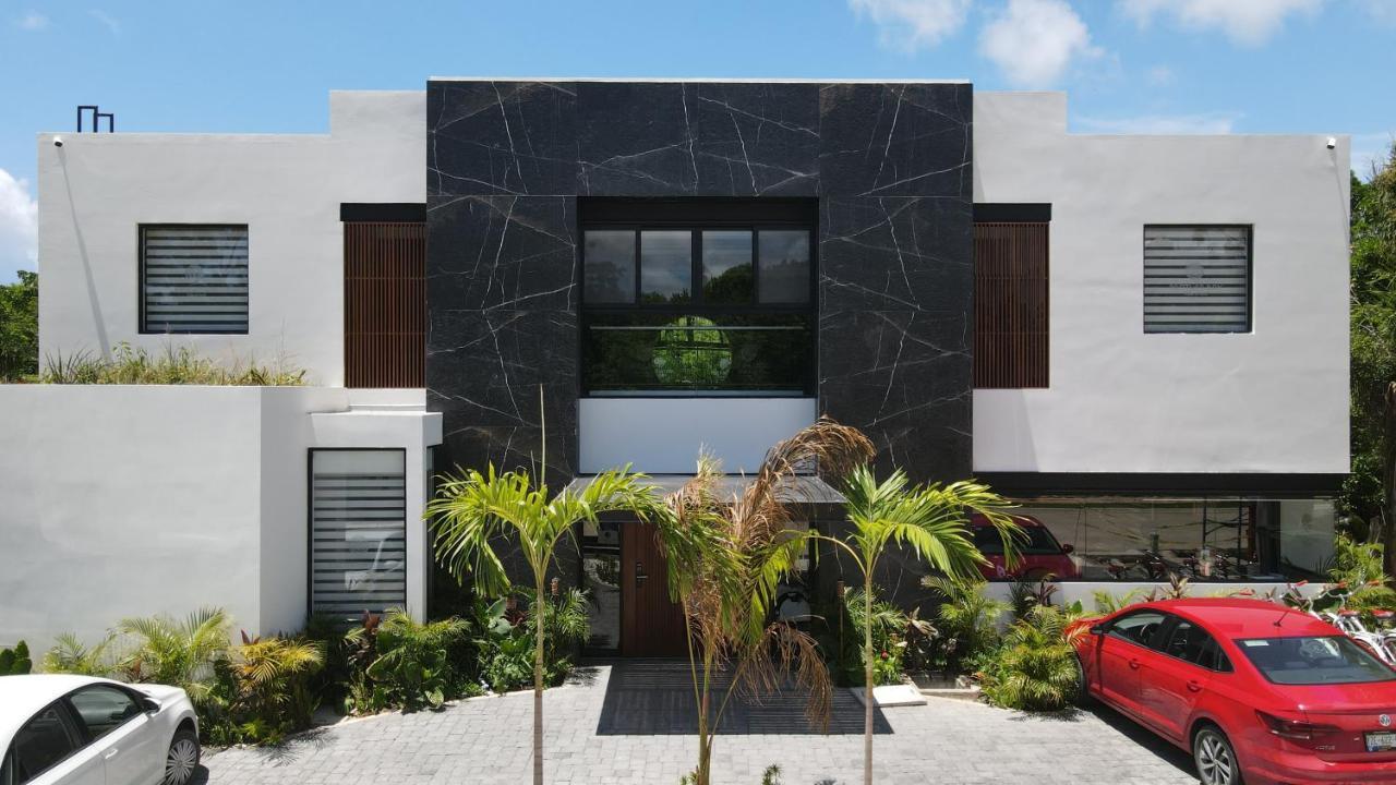 Panther Bay Boutique Hotel アクマル エクステリア 写真