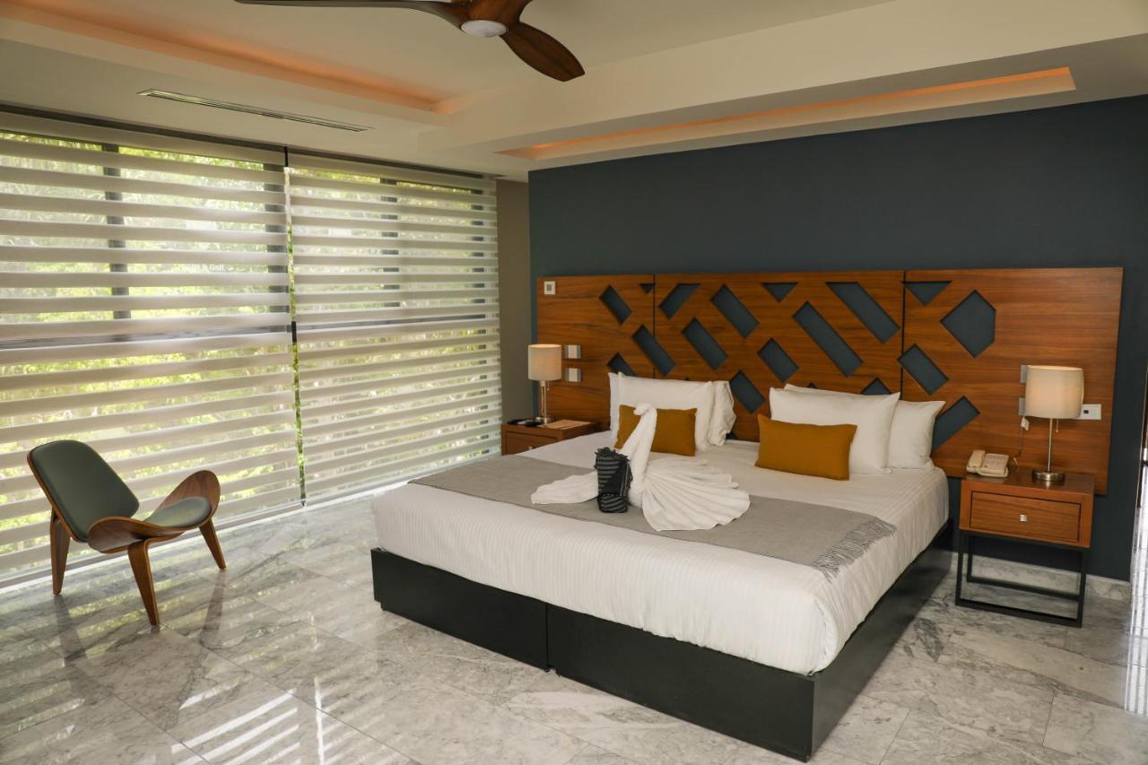 Panther Bay Boutique Hotel アクマル エクステリア 写真