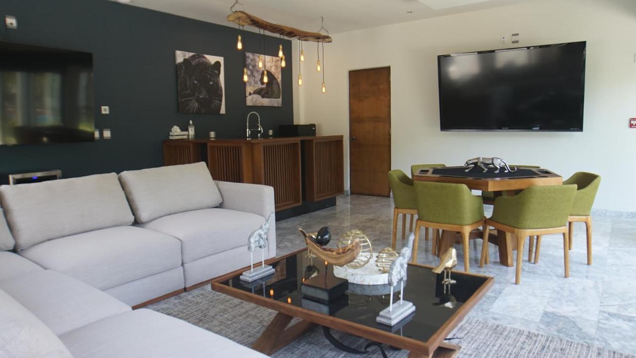 Panther Bay Boutique Hotel アクマル エクステリア 写真