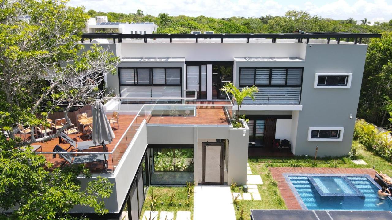 Panther Bay Boutique Hotel アクマル エクステリア 写真