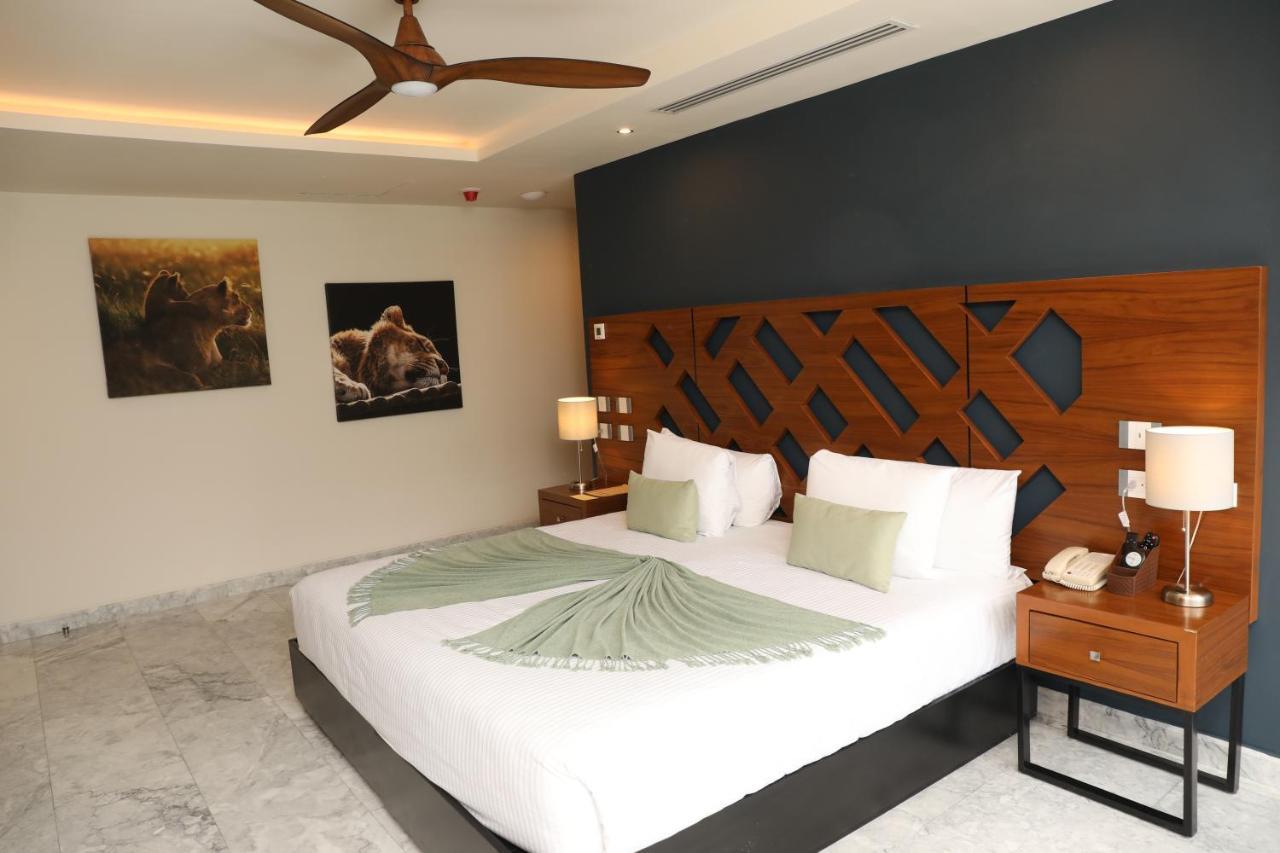 Panther Bay Boutique Hotel アクマル エクステリア 写真
