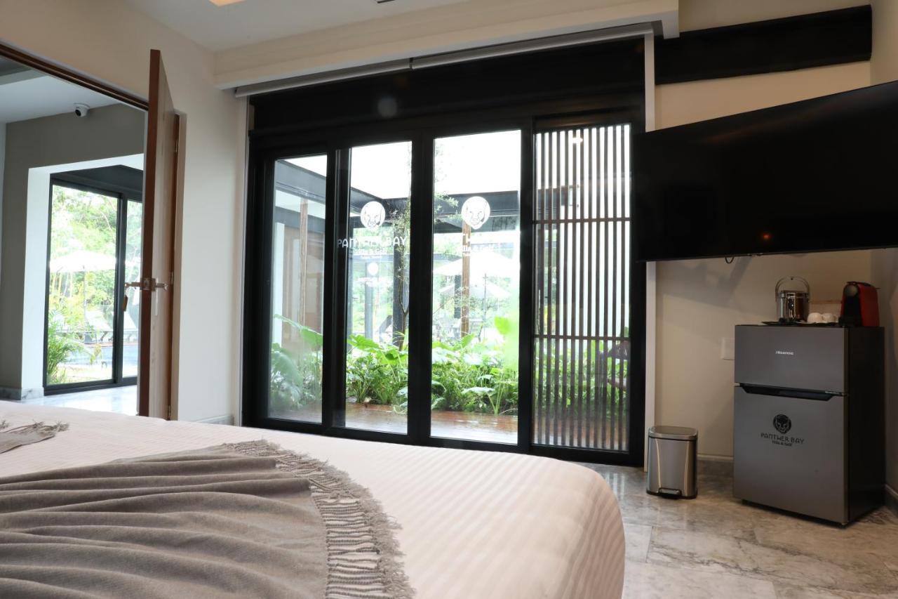 Panther Bay Boutique Hotel アクマル エクステリア 写真
