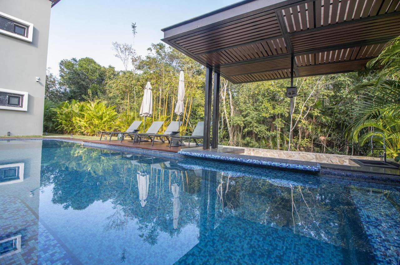 Panther Bay Boutique Hotel アクマル エクステリア 写真